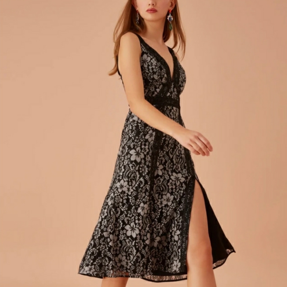 Keepsake Black dress lace dress sz 4